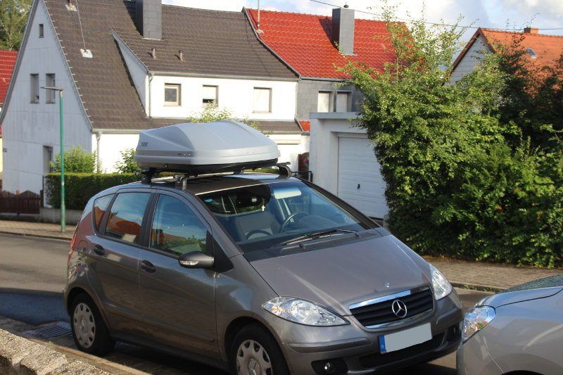 Dachbox auf einem Mercedes A-Klasse, z.B. in Neustadt