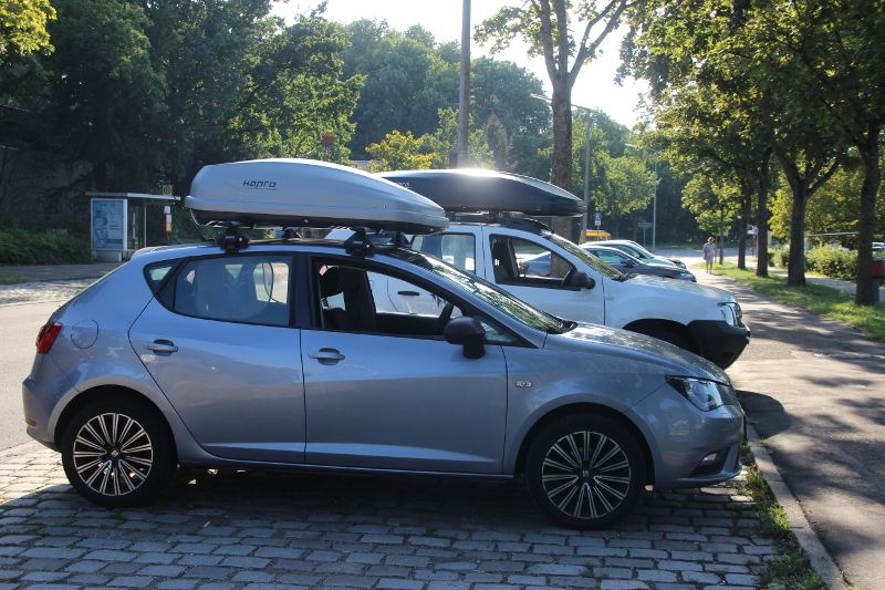 Neustadt: Dachbox 370 Liter auf einem SEAT Ibiza