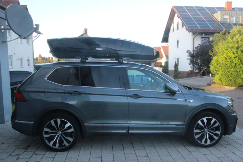 Neustadt: Dachbox 640 Liter von THULE auf einem Volkswagen Tiguan Allspace