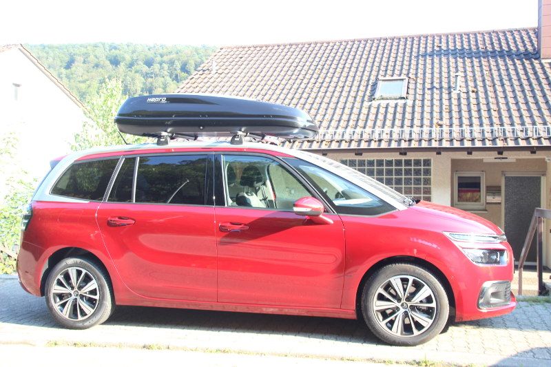 Neustadt: Dachbox auf einem Citroen Grand Picasso